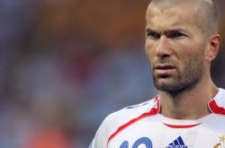 开云下载-苍穹对决，当雏鹰展开双翼，勇士的巅峰已成绝响