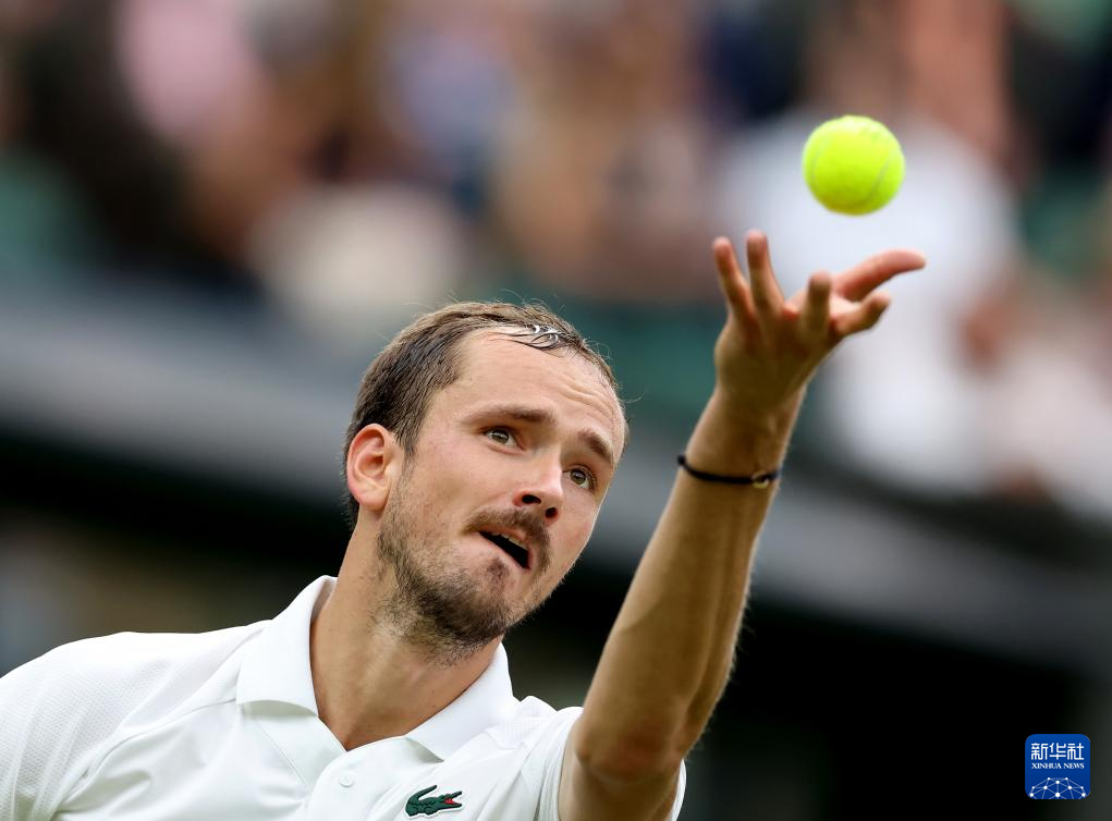 美网绝杀拉沃尔杯，梅德韦杰夫点燃赛场
