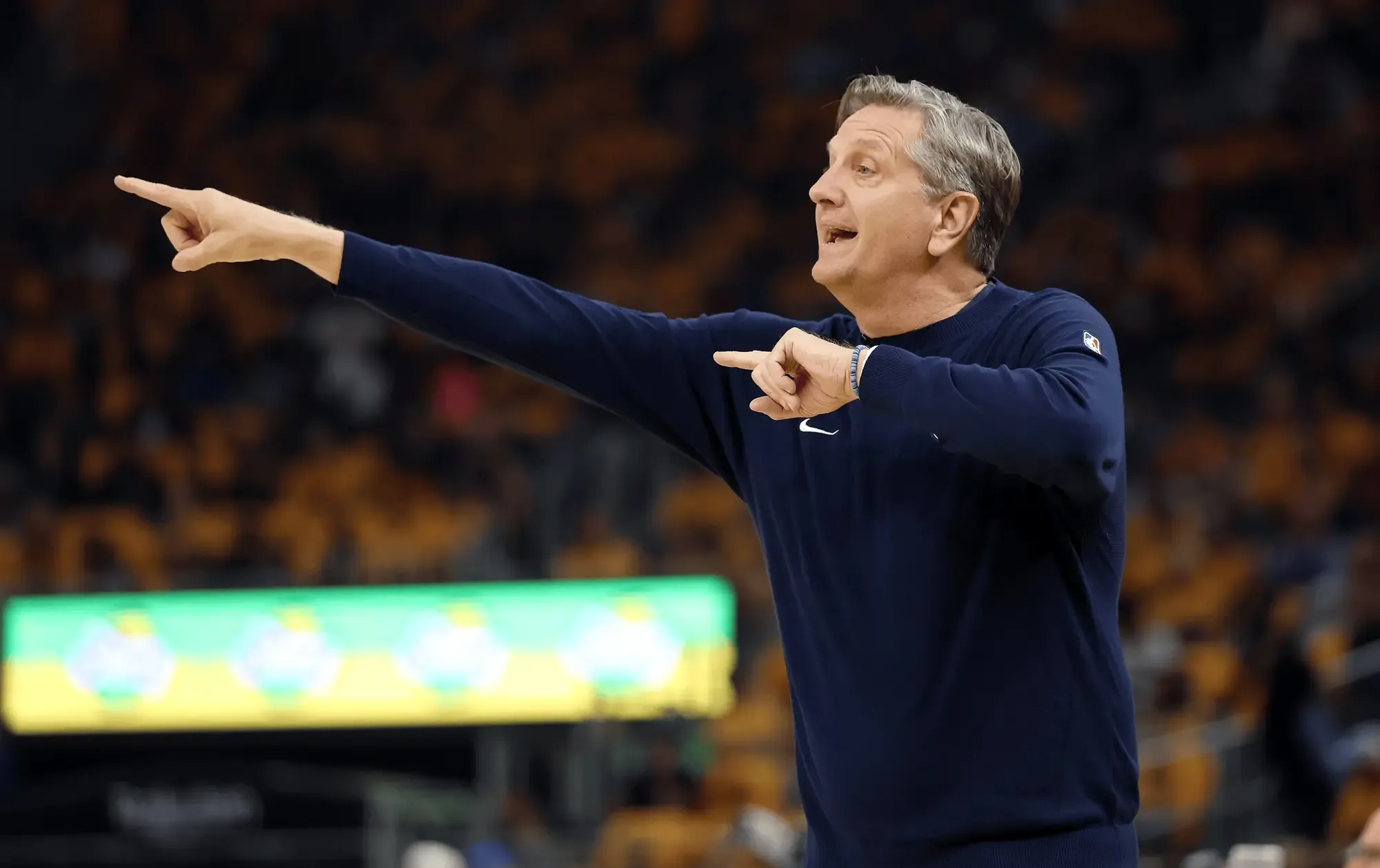 鹈鹕翻盘雷霆,戈贝尔点燃赛场 鹈鹕翻盘雷霆,戈贝尔点燃赛场