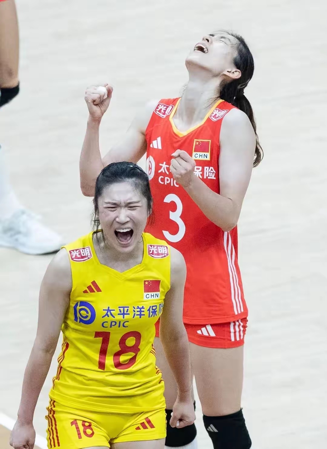 教练战术高明，瞬间调整让球队迅速扭转局势