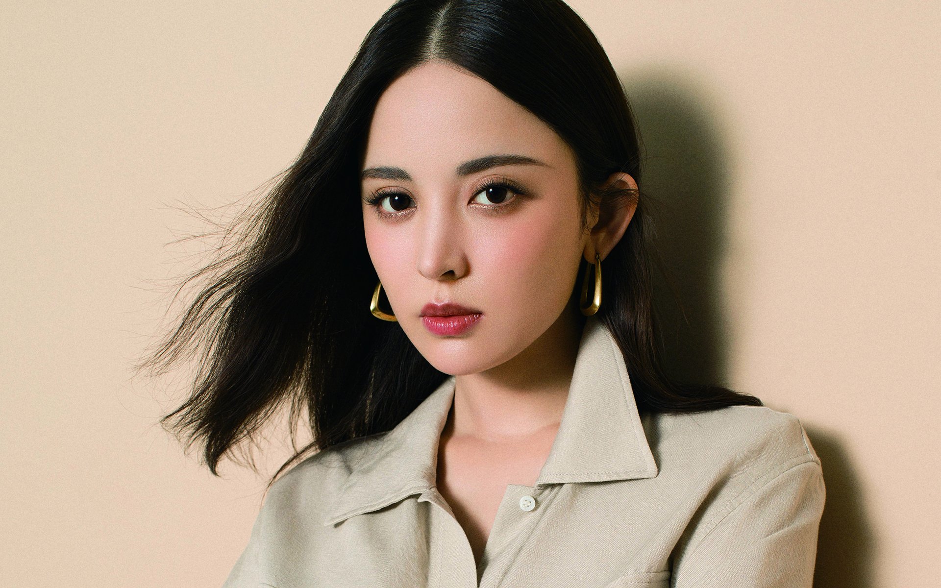 当拉什福德爆发与委内瑞拉粉碎里昂,奏响足球的多重变奏曲