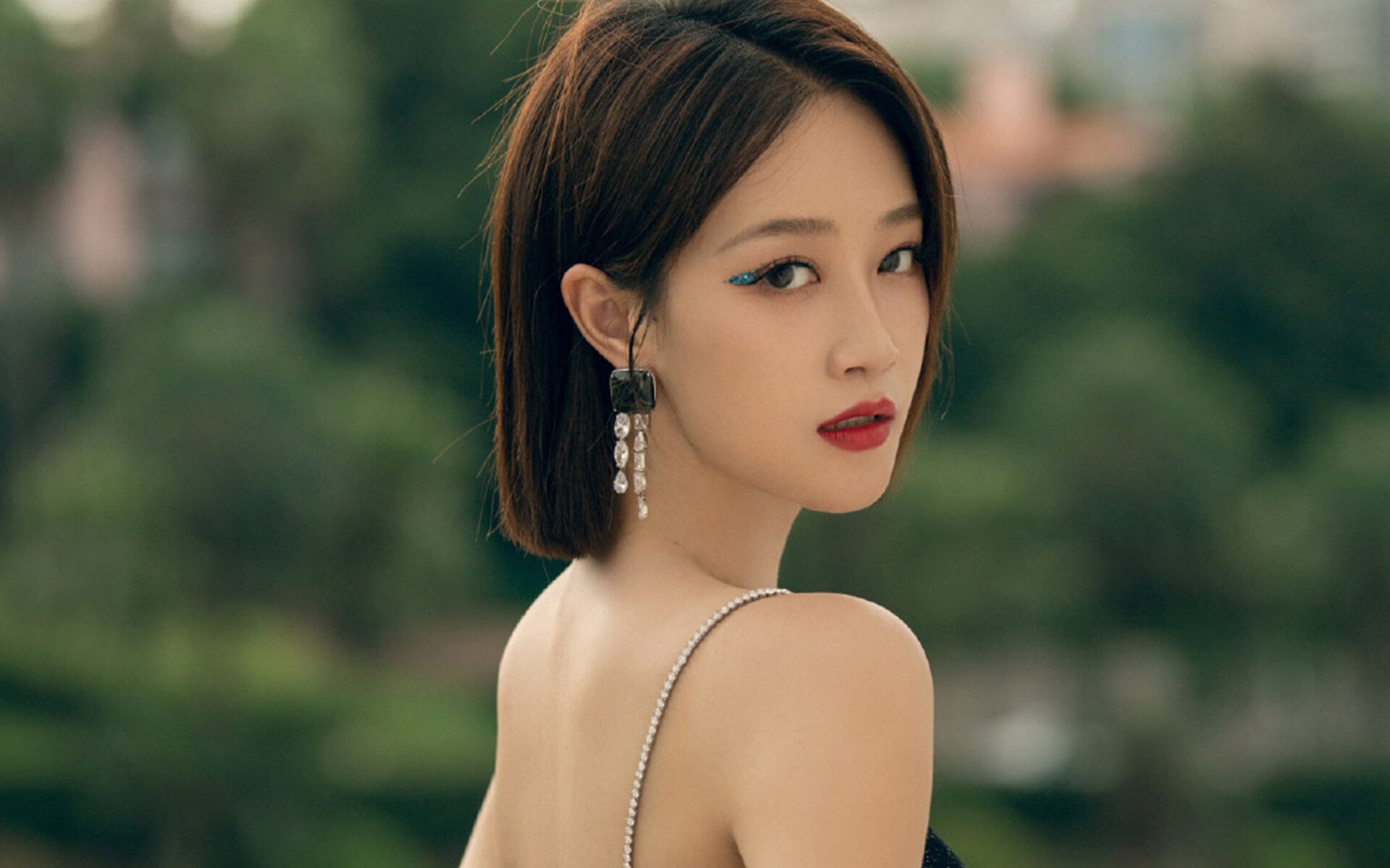 约基奇的沉默绞索，当进攻大师在季后赛之夜化身防守铁闸