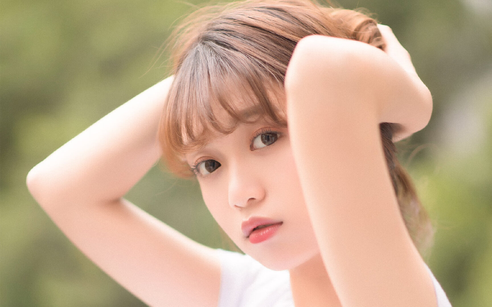 F1新赛季揭幕战焦点，突尼斯车手力克巴拉圭对手夺魁